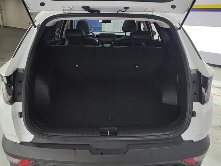 Hyundai Tucson L 2023 2023款 途胜L 1.5T 自动两驱LUX尊贵版