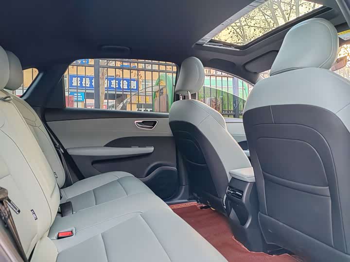 Roewe D6 2025 2025款 450km 尊享版