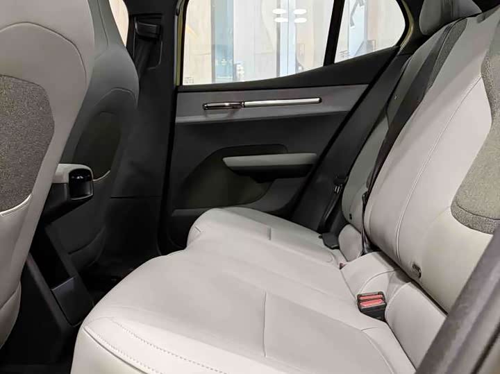 Volvo EX30 2025 2025款 后驱长续航版 Ultra