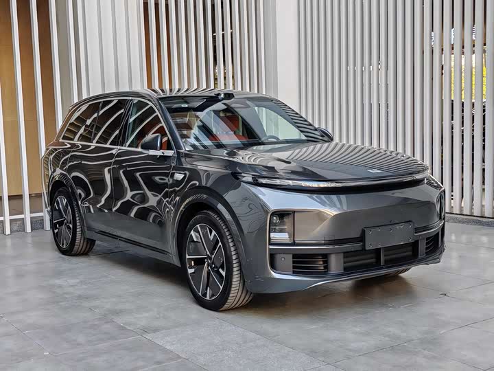 2025 LiXiang L8