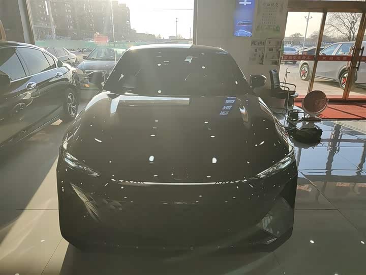 Changan UNI-V Hybrid 2024 2024款 蓝鲸智电iDD 136km 智尊型