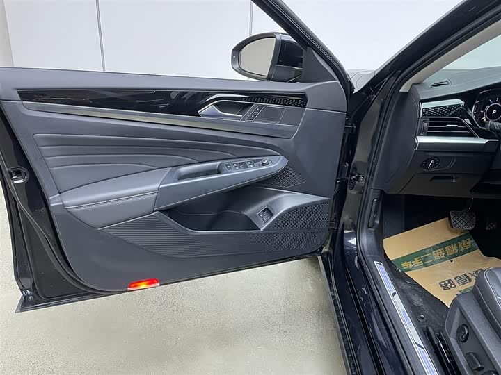 Volkswagen Passat Hybrid 2023 2023款 430PHEV 混动精英版