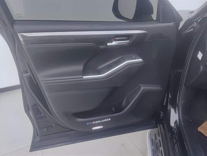 Toyota Highlander 2024 2024款 2.5L智能电混双擎四驱尊贵版 7座