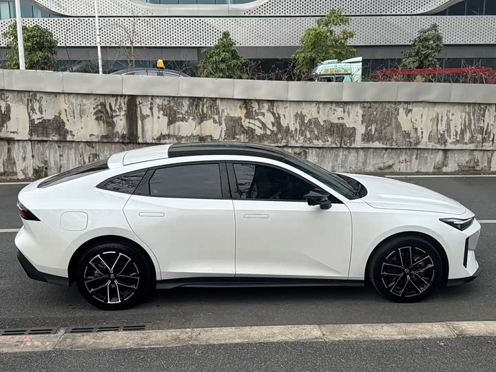 Changan UNI-V Hybrid 2024 2024款 蓝鲸智电iDD 136km 智尊型