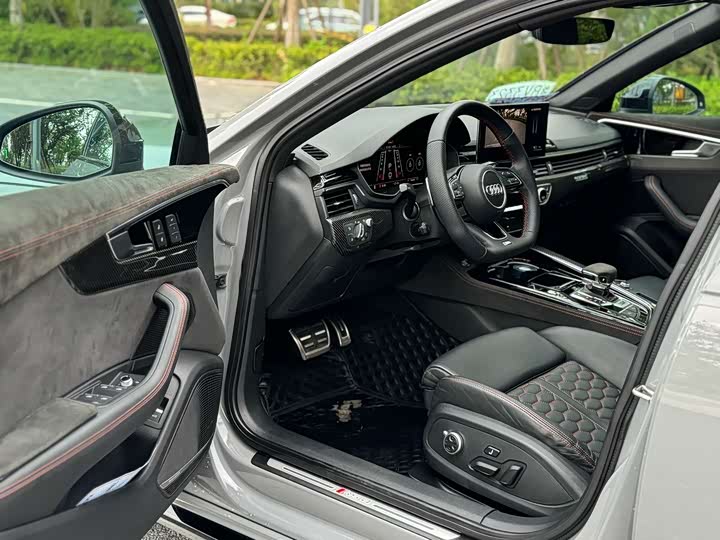 Audi RS 4 2022 2022款 RS4 Avant 黑曜版