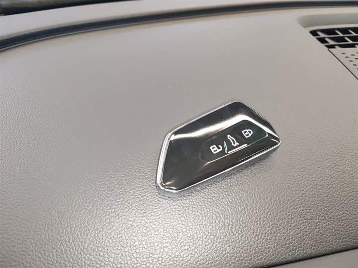 Volkswagen Lamando L 2025 2025款 凌渡L 280TSI DSG酷辣版