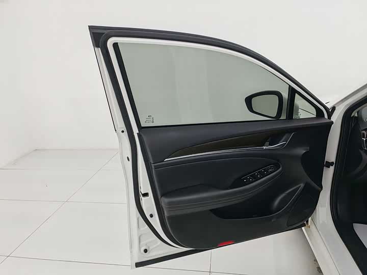 GAC Trumpchi GA6 2022 2022款 270T 自动精英版