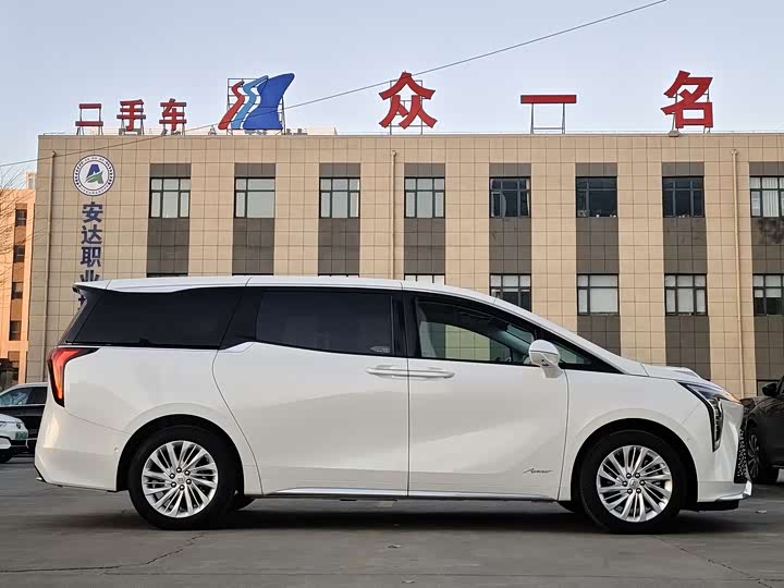 Buick GL8 Century 2025 2025款 2.0T 六座蕴世版