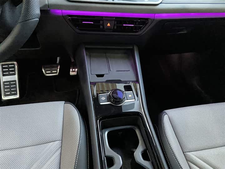 Volkswagen Tayron 2025 2025款 探岳L 380TSI 四驱豪华