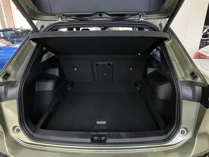 Volkswagen Tayron 2025 2025款 探岳L 380TSI 四驱豪华