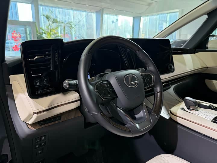 Lexus LM 2023 2023款 500h 六座尊崇版