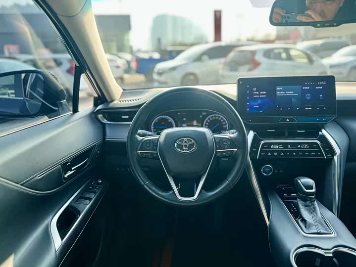 Toyota Harrier 2022 2022款 双擎 2.5L CVT四驱尊享版