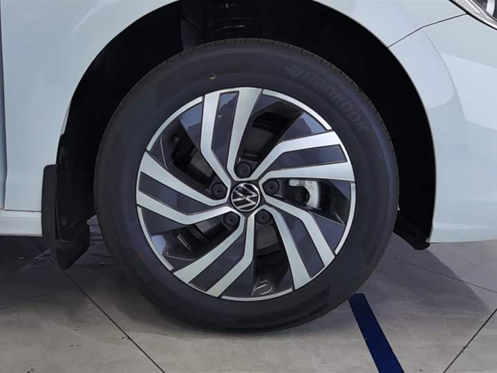 Volkswagen Bora 2025 2025款 200TSI DSG悦行导航版