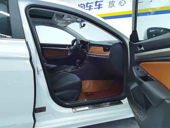 Volkswagen Bora 2025 2025款 200TSI DSG悦行导航版