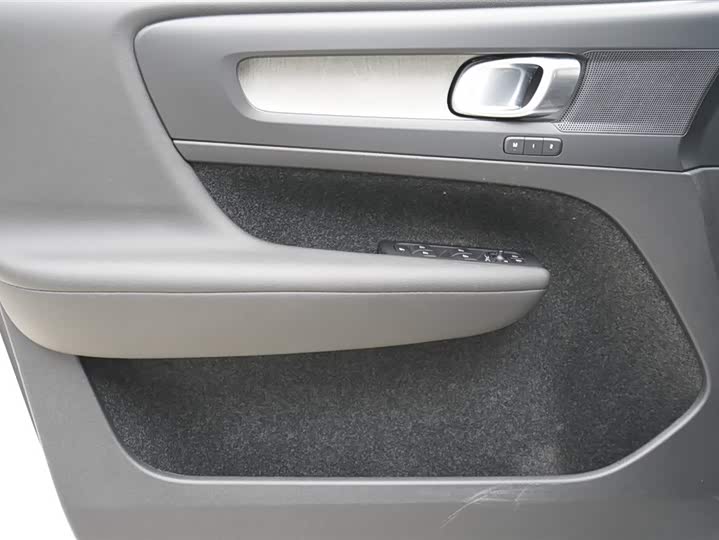 Volvo XC40 2024 2024款 B3 智远豪华版