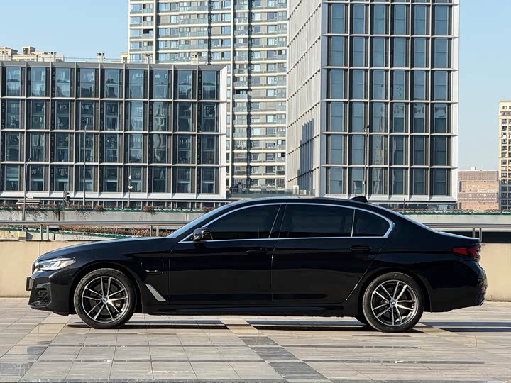 BMW 5 Series Hybrid 2022 2022款 535Le M运动套装
