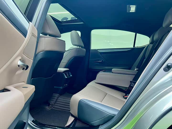 Lexus ES 2025 2025款 200 臻享版