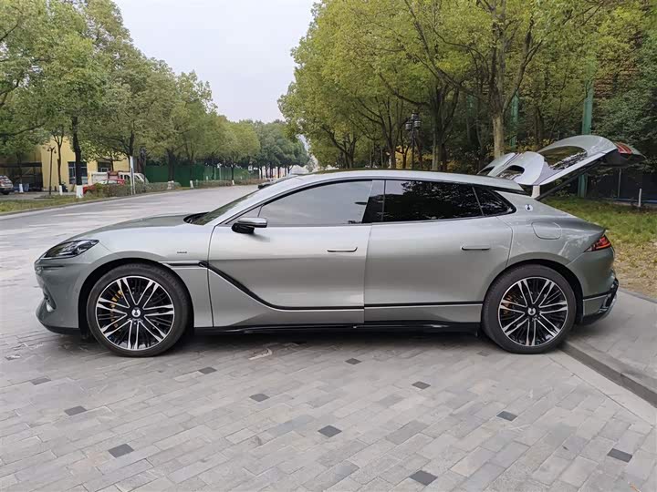 Denza Z9GT 2024 2024款 1100四驱Ultra版