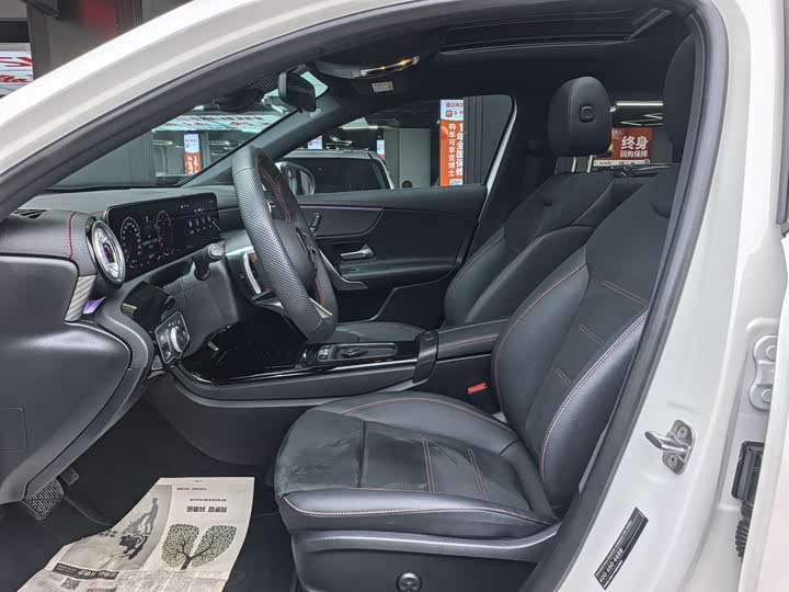 Mercedes-Benz A-Class 2025 2025款 A 200 L 时尚型