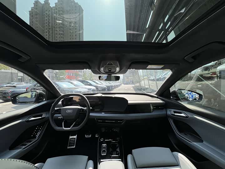 Audi Q6L e-tron 2026 2026款 首发领航版