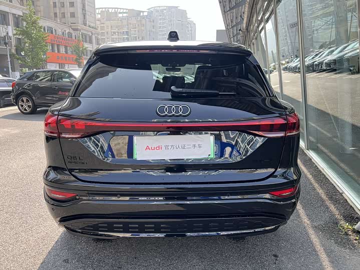 Audi Q6L e-tron 2026 2026款 首发领航版