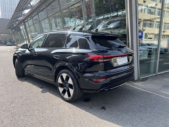 Audi Q6L e-tron 2026 2026款 首发领航版
