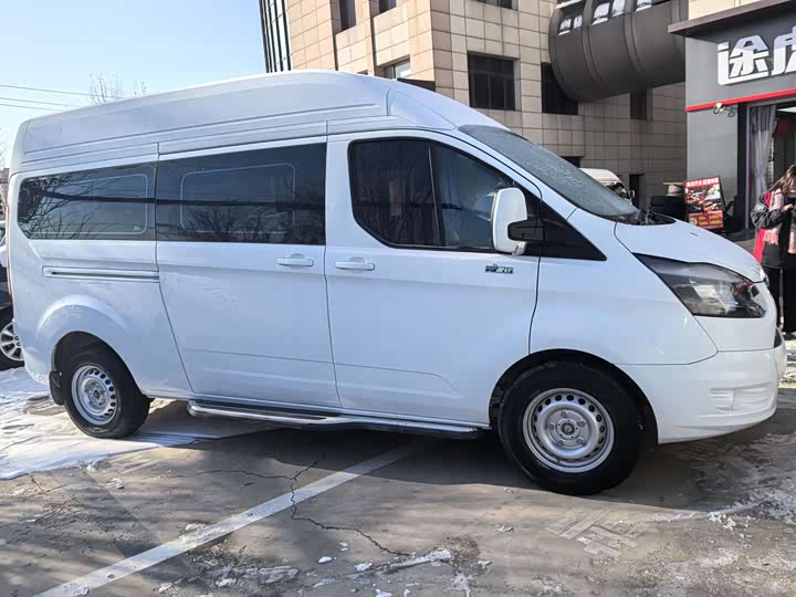 Ford Transit 2023 2023款 2.0T柴油自动商旅型中轴中顶7/8/9座