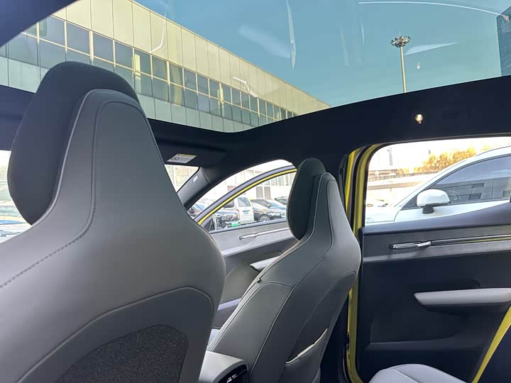 Volvo EX30 2025 2025款 后驱长续航版 Ultra