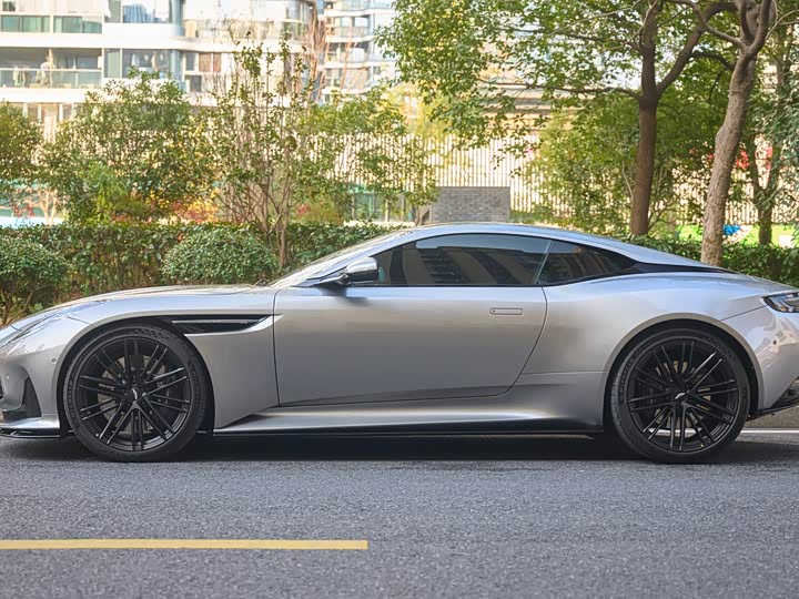 Aston Martin DB12 2023 2023款 4.0T V8 Coupe