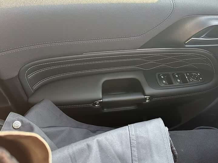 Tank 300 2025 2025款 2.4T 柴油版