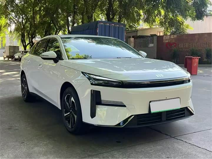 Geely Galaxy L6 2025 2025款 EM-i 140km 探索+版