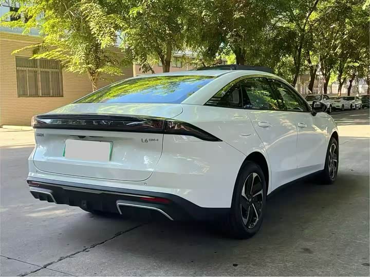 Geely Galaxy L6 2025 2025款 EM-i 140km 探索+版