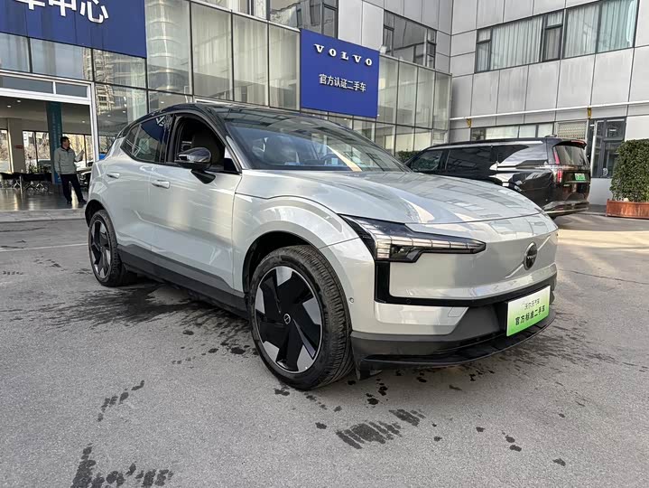 Volvo EX30 2025 2025款 后驱长续航版 Ultra