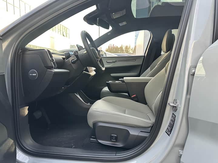Volvo EX30 2025 2025款 后驱长续航版 Ultra