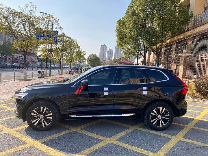 Volvo XC60 2025 2025款 B5 四驱智逸豪华版