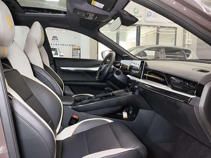 MG Motor 5 Scorpio 2022 2022款 1.5T Trophy运动旗舰版