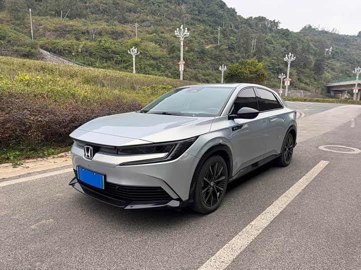 2024 Honda e:NP2