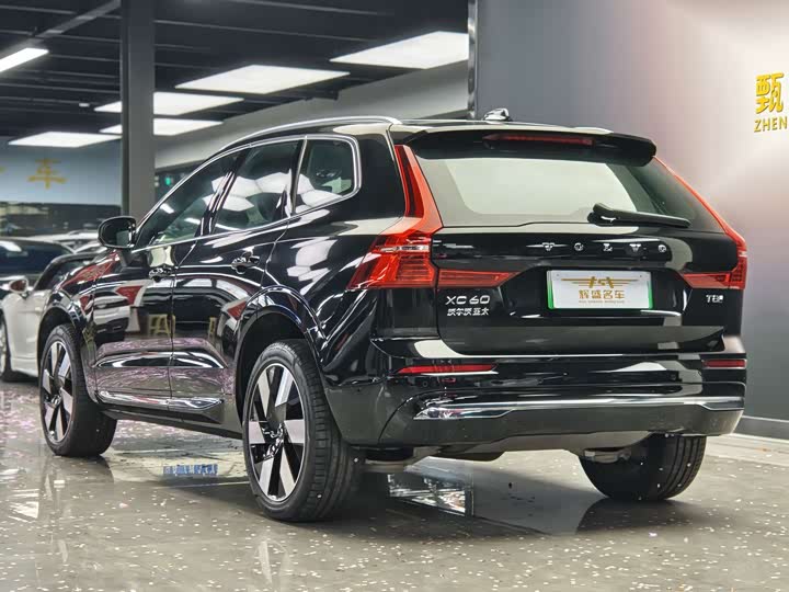 Volvo XC60 Hybrid 2025 2025款 插电式混动 长续航四驱智雅豪华版