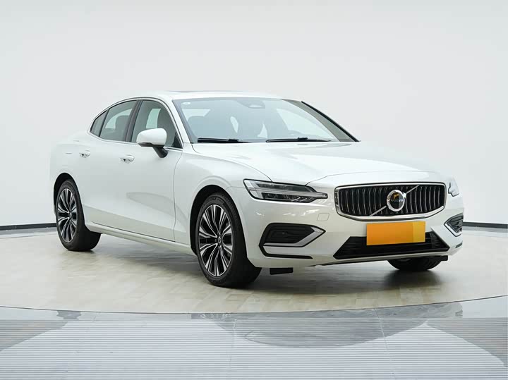 Volvo S60 2026 2026款 B4 智远豪华版
