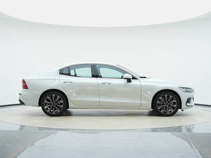 Volvo S60 2026 2026款 B4 智远豪华版