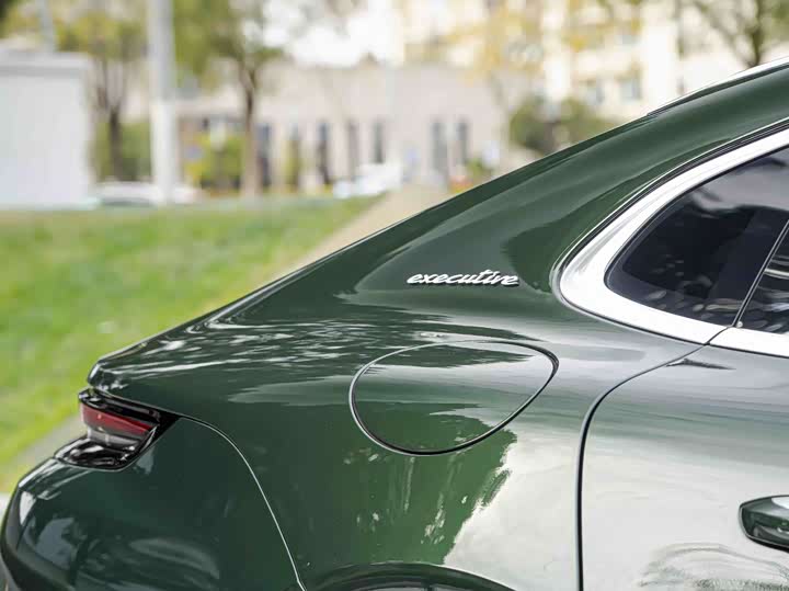 Porsche Panamera 2024 2024款 Panamera 4 行政加长版 2.9T