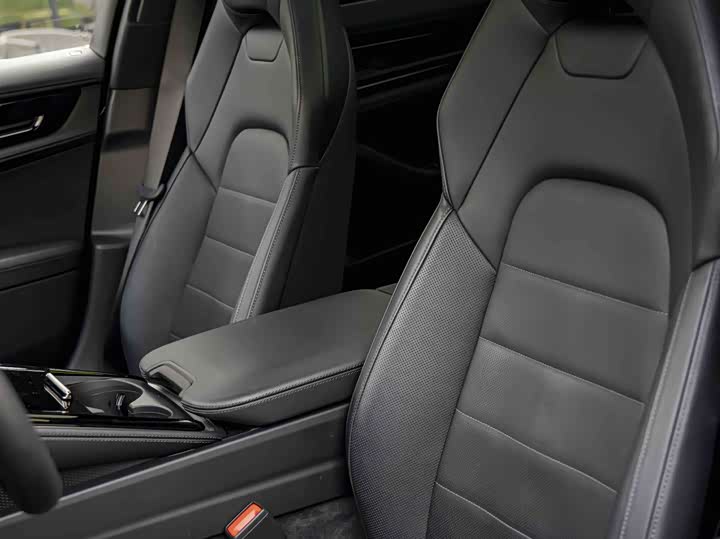 Porsche Panamera 2024 2024款 Panamera 4 行政加长版 2.9T