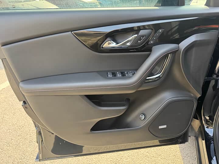 Chevrolet Blazer 2022 2022款 轻混 650T RS Twin-Clutch四驱7座 擎版