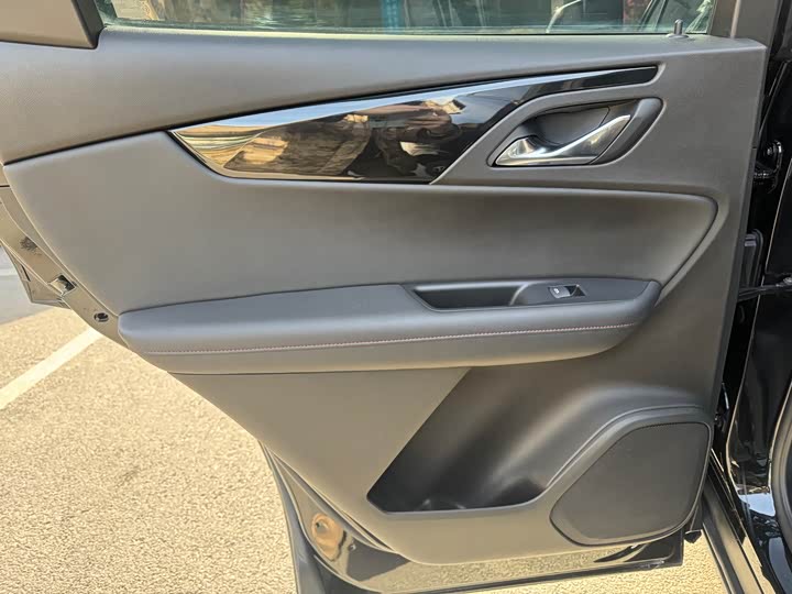 Chevrolet Blazer 2022 2022款 轻混 650T RS Twin-Clutch四驱7座 擎版