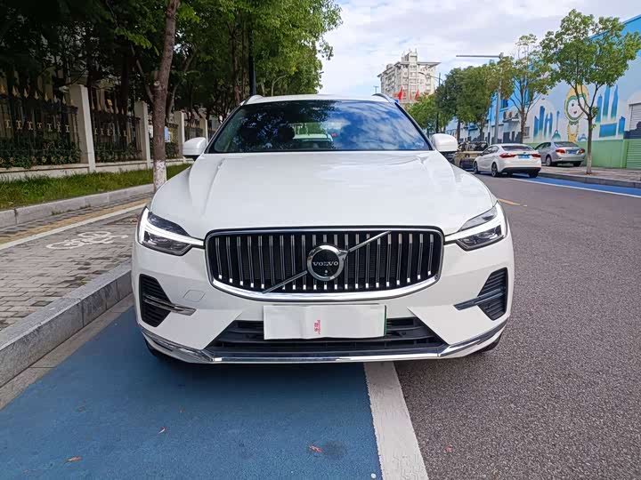 Volvo XC60 Hybrid 2025 2025款 插电式混动 长续航四驱智雅豪华版
