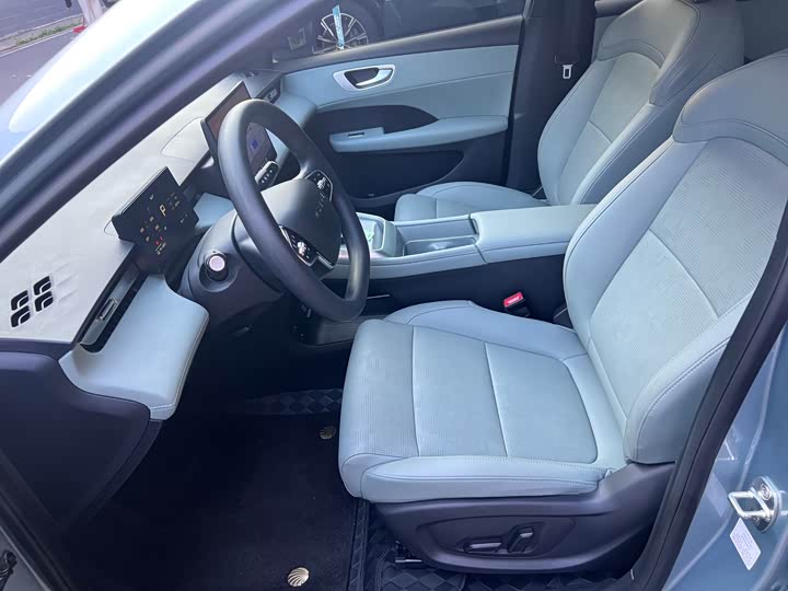 Roewe D6 2025 2025款 520km 智享版