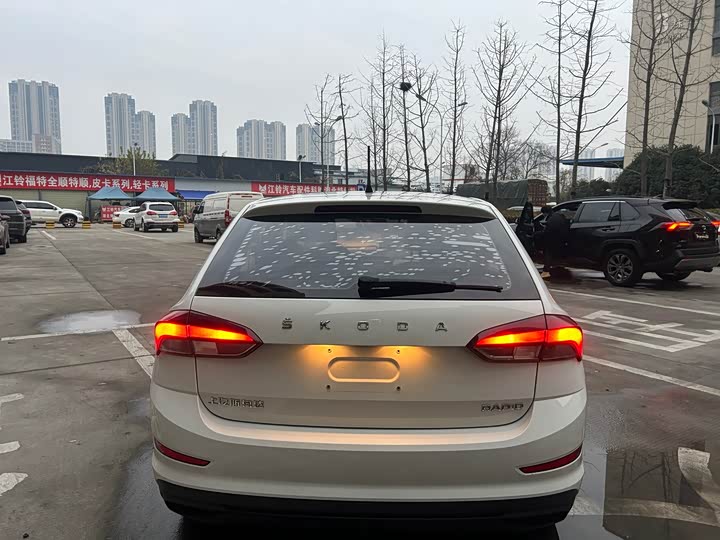 Skoda Rapid Spaceback 2020 2020款 1.5L 自动标准版