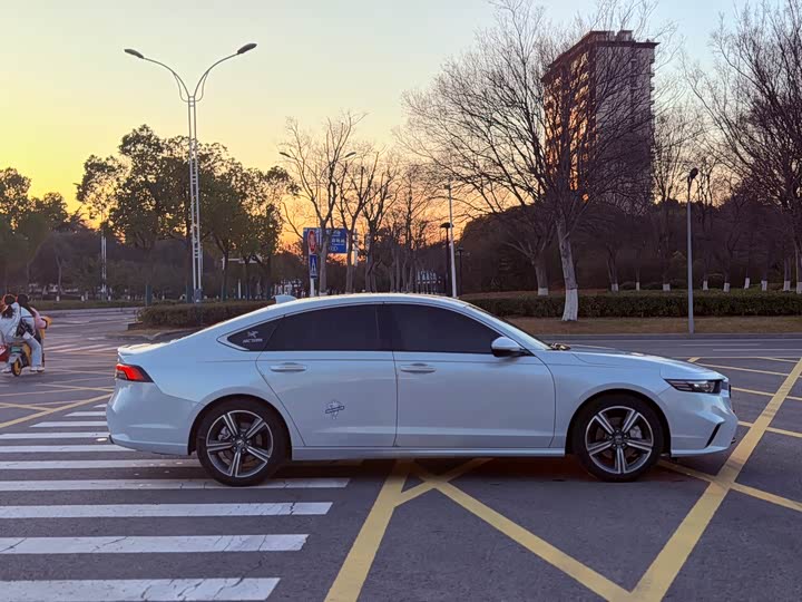 Honda Inspire Hybrid 2023 2023款 e:PHEV 智耀版