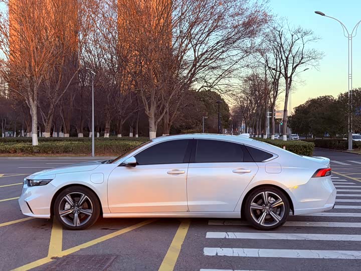 Honda Inspire Hybrid 2023 2023款 e:PHEV 智耀版