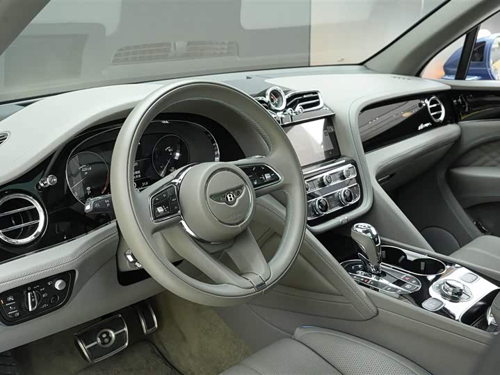 Bentley Bentayga 2023 2023款 4.0T V8 长轴距雅度版